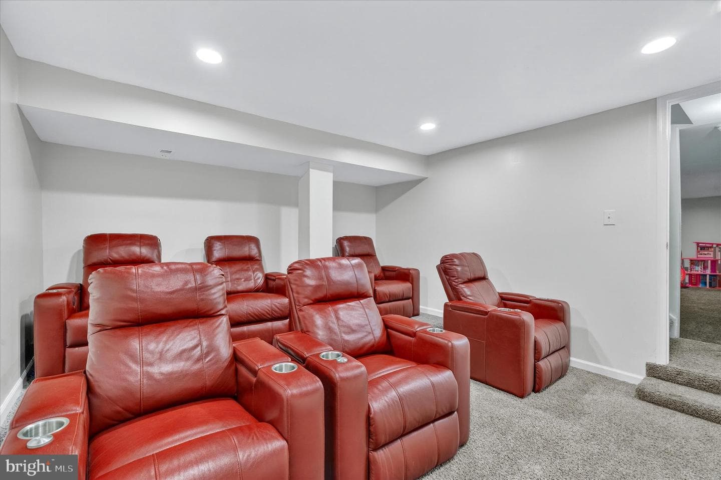 5348 Saint James Place photo 39