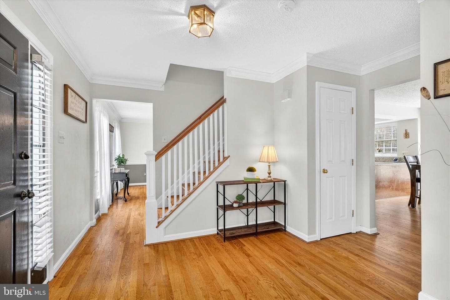 5348 Saint James Place photo 4