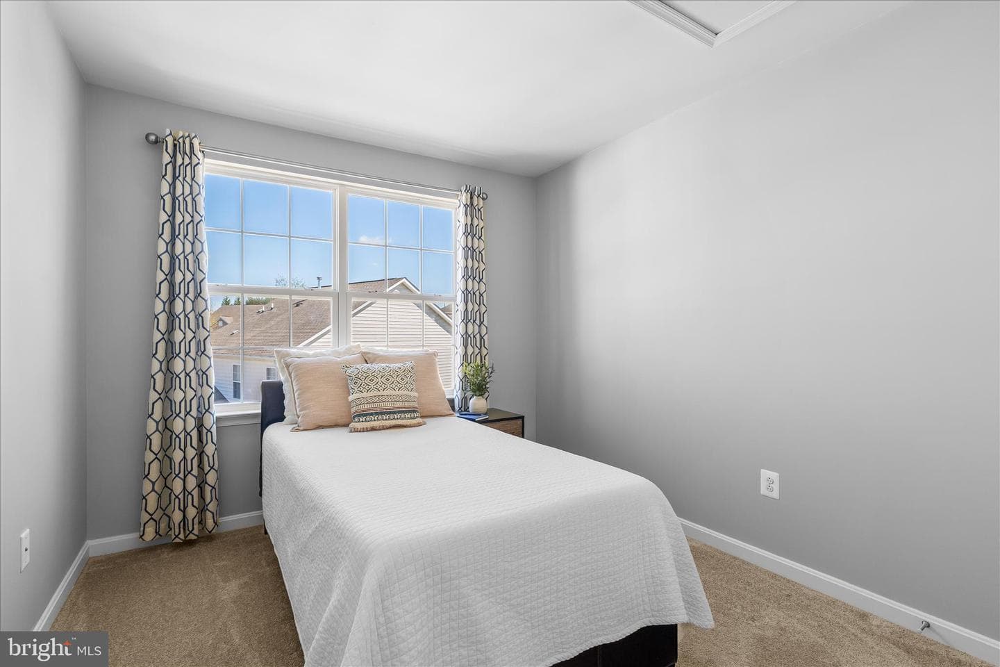 318 E Wainscot Drive photo 22