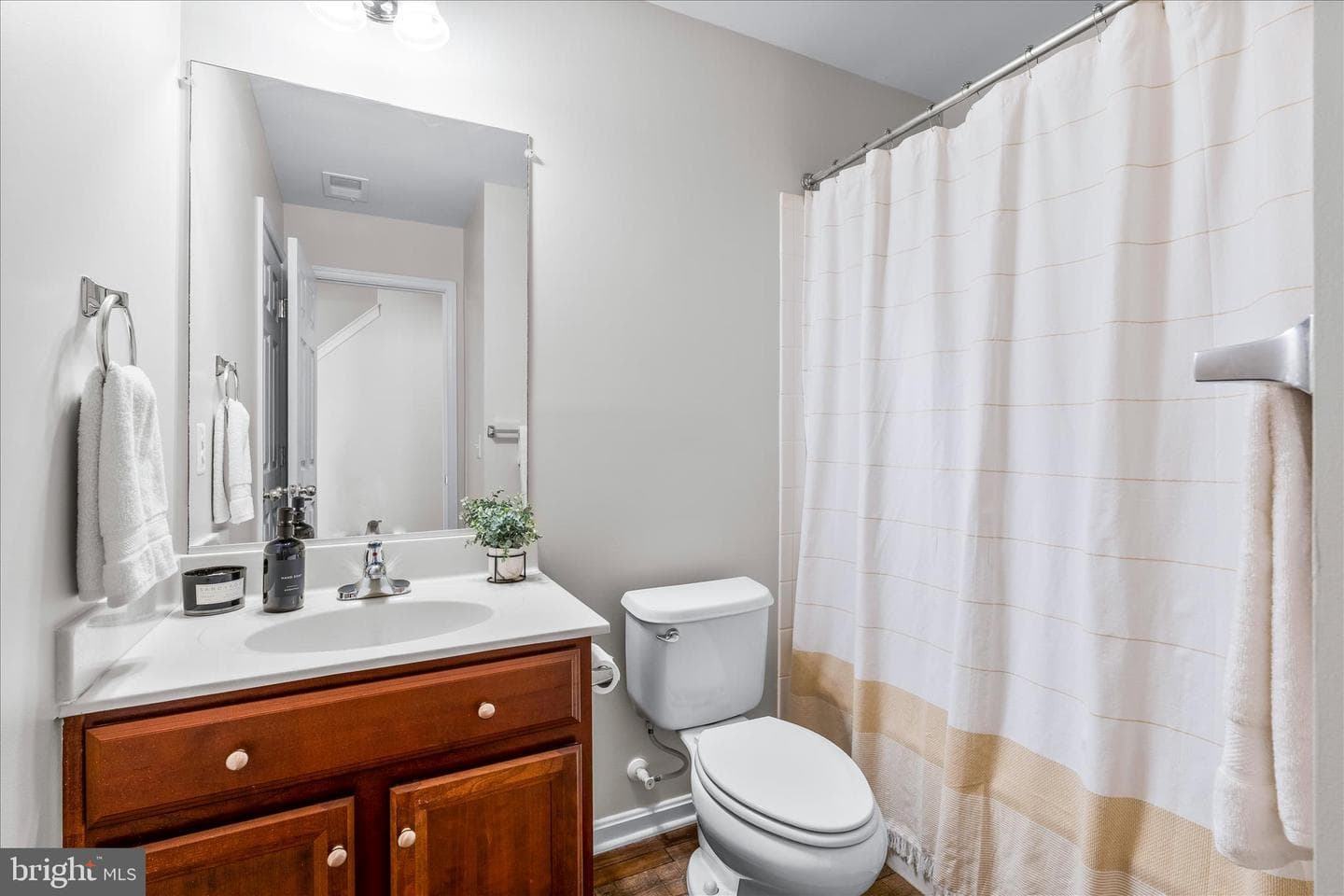 318 E Wainscot Drive photo 24