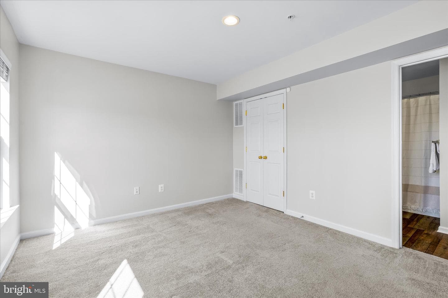 318 E Wainscot Drive photo 30