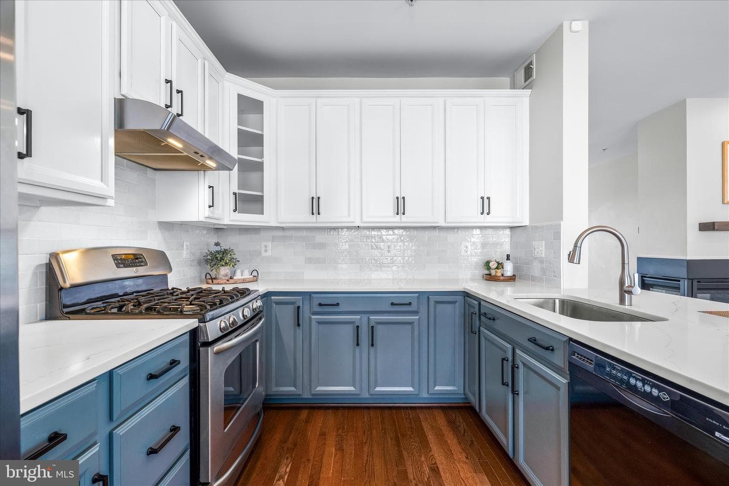 318 E Wainscot Drive photo 6
