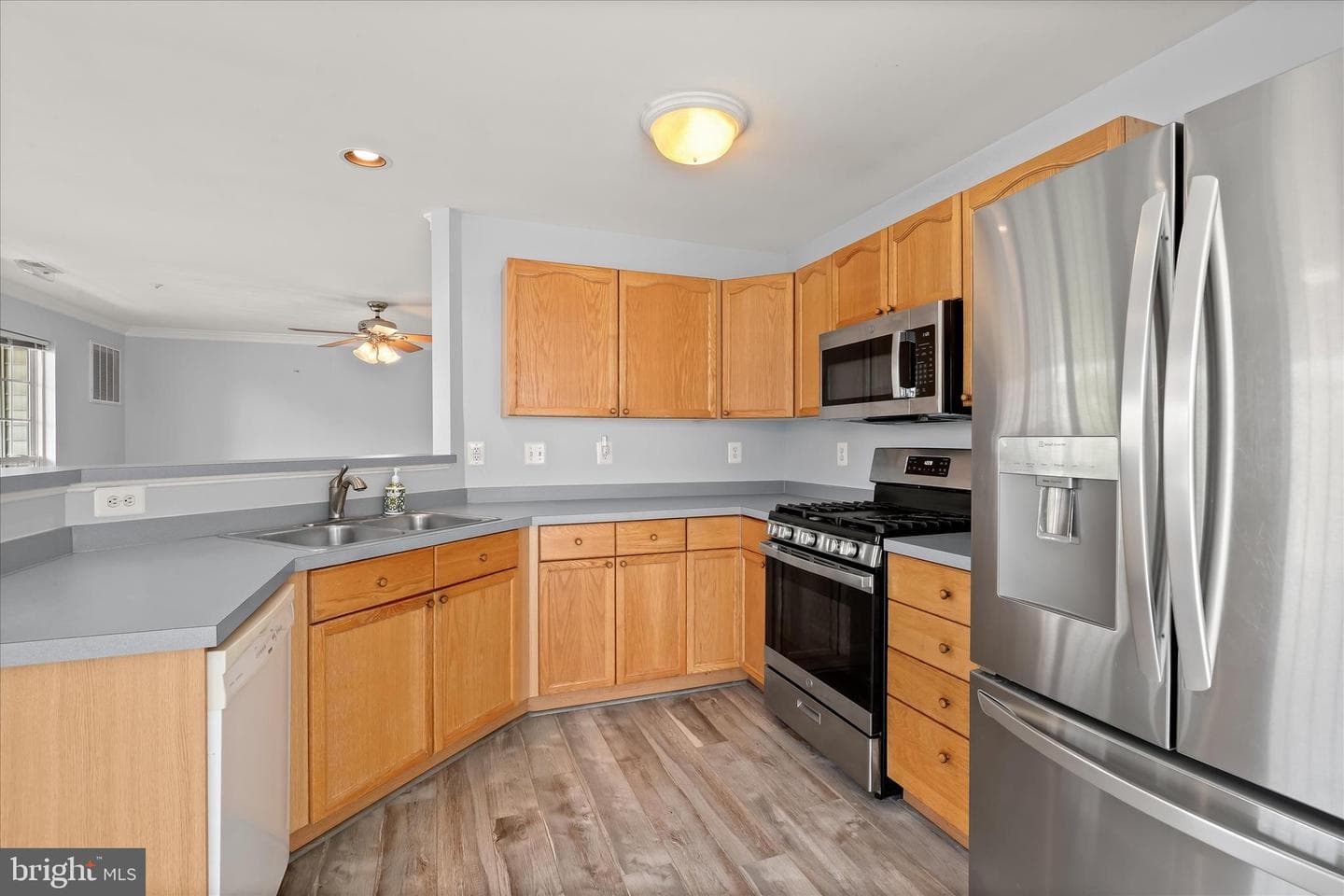 2504 Shelley Cir # 4-2D photo 16