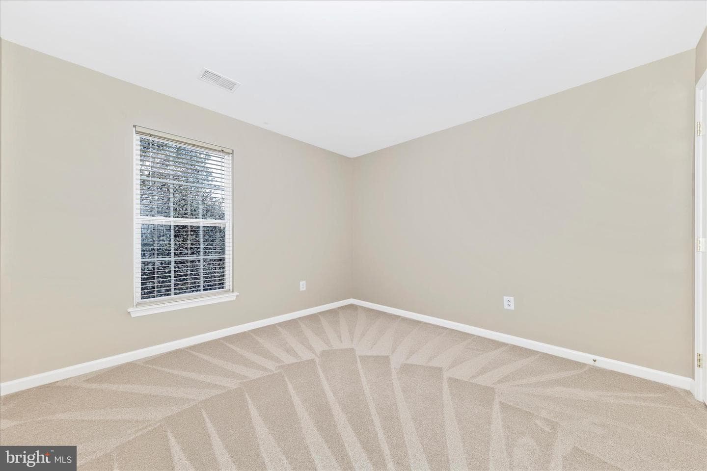 9 Fiona Way photo 28