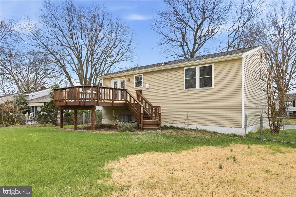 215 Challedon Drive photo 27