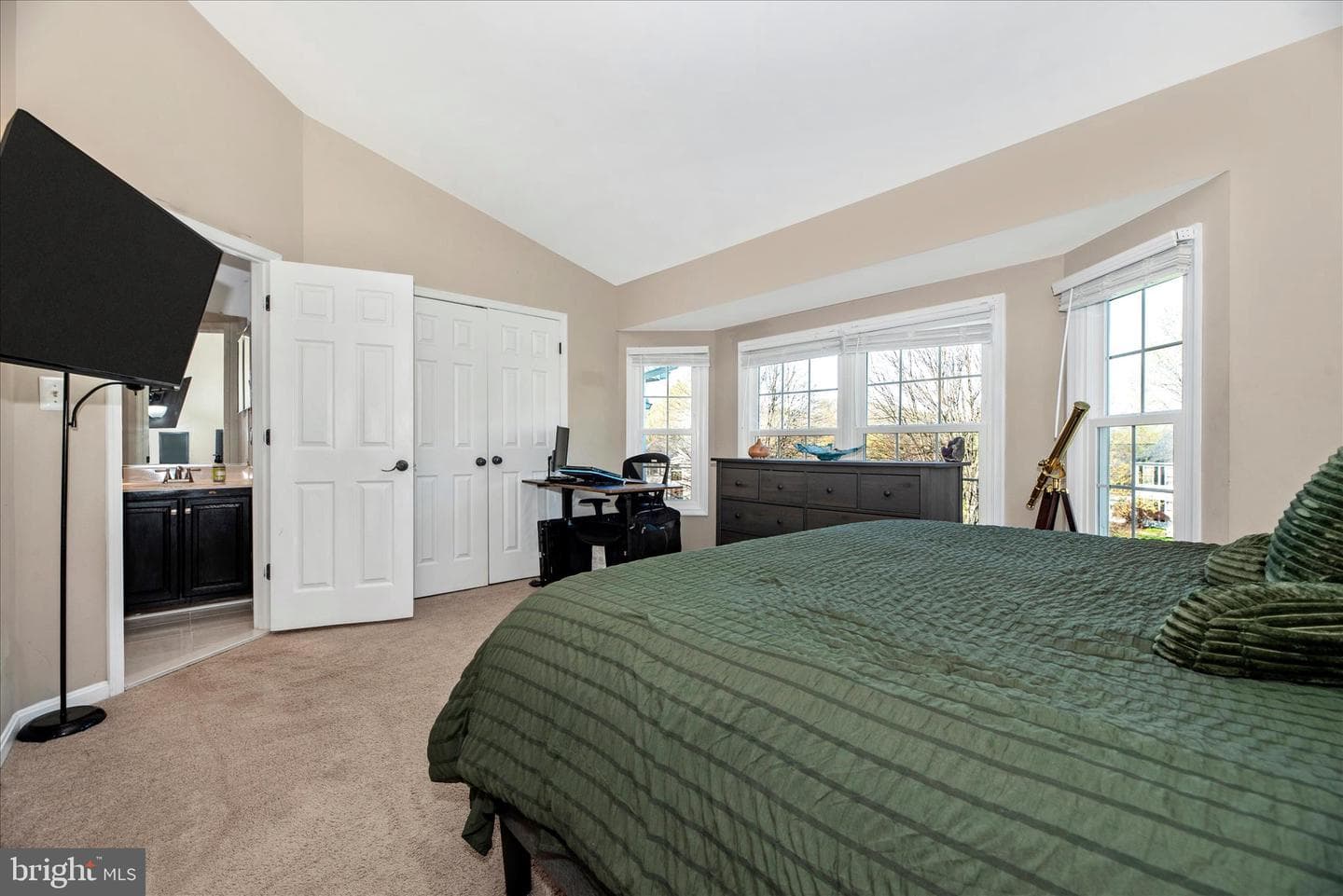 6630 Commodore Court photo 19