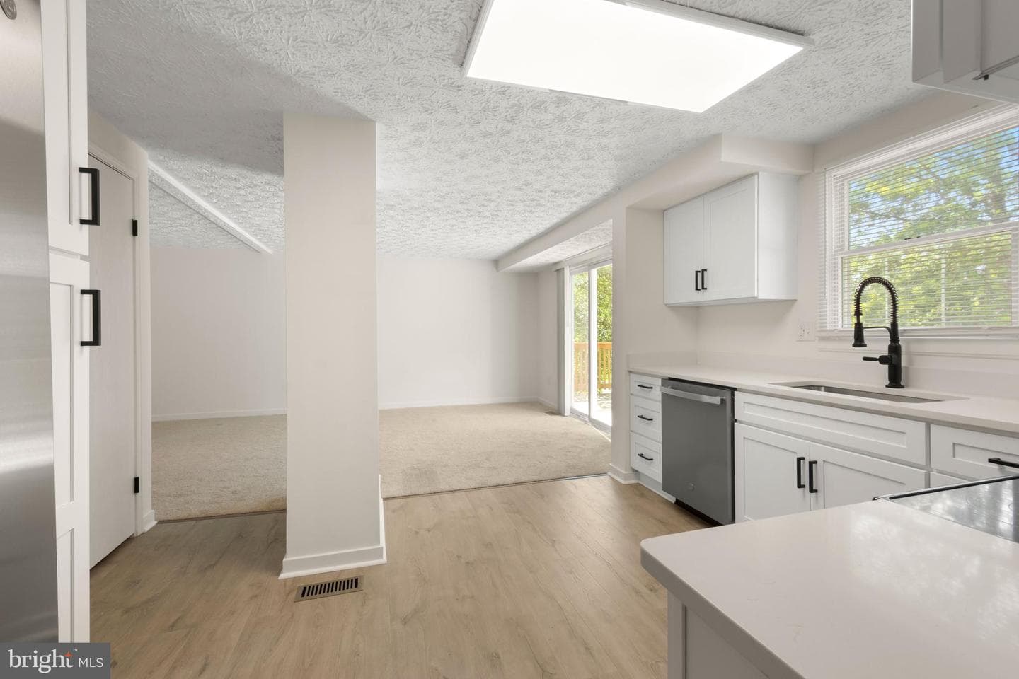 100 Albany Avenue E photo 13