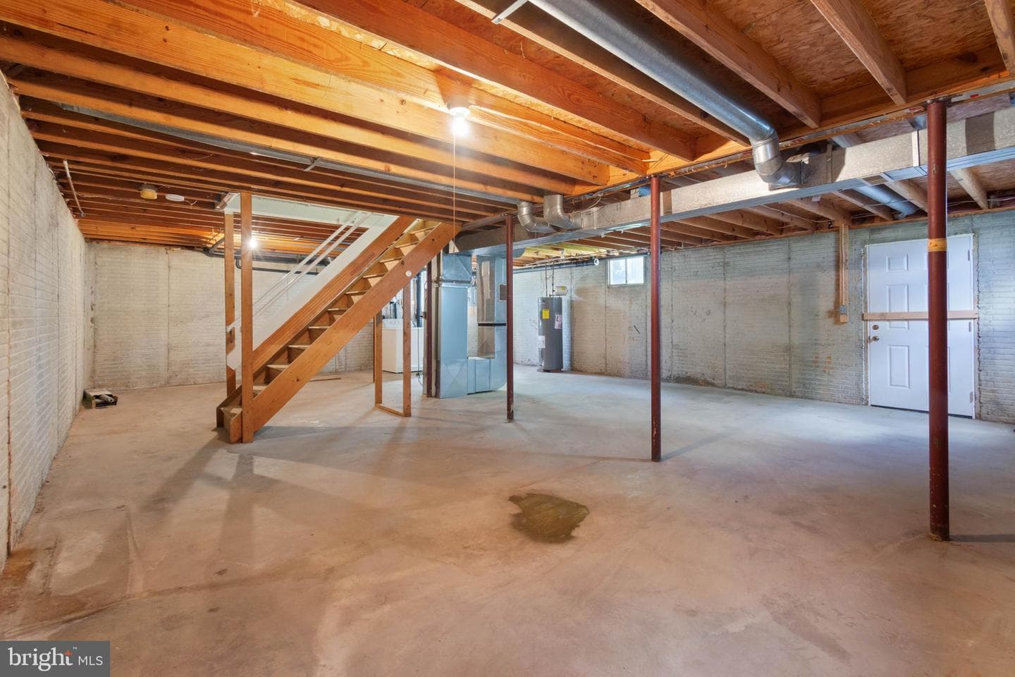 100 Albany Avenue E photo 34