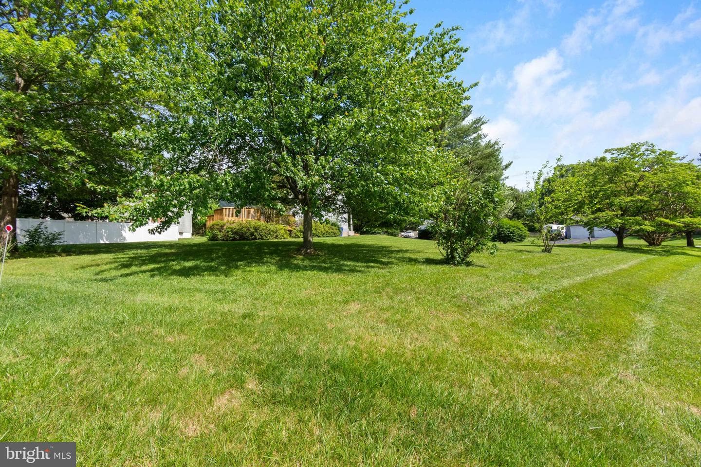 100 Albany Avenue E photo 48