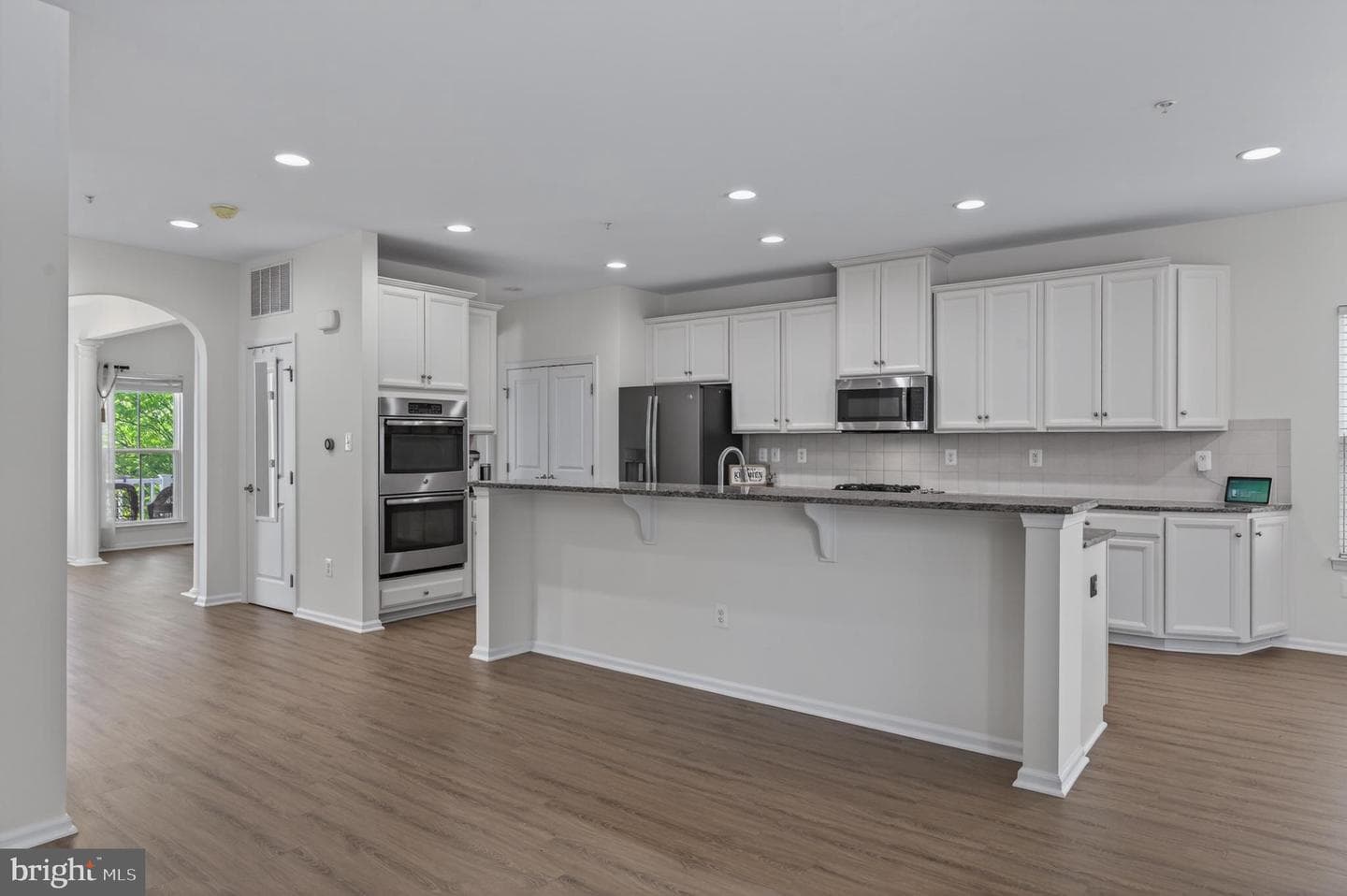 1423 Village Green Way photo 18