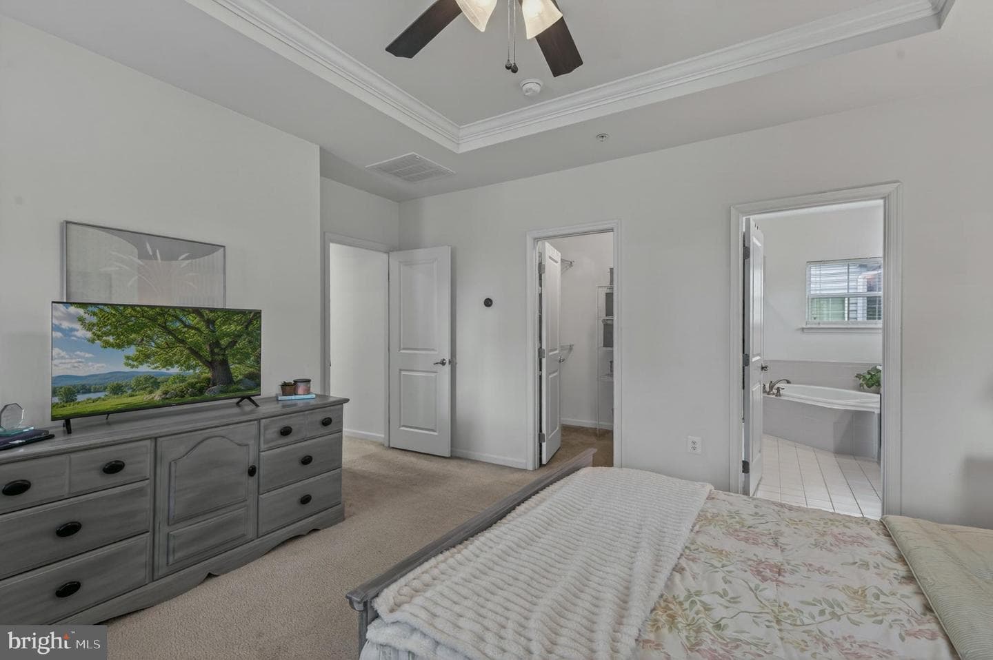 1423 Village Green Way photo 33