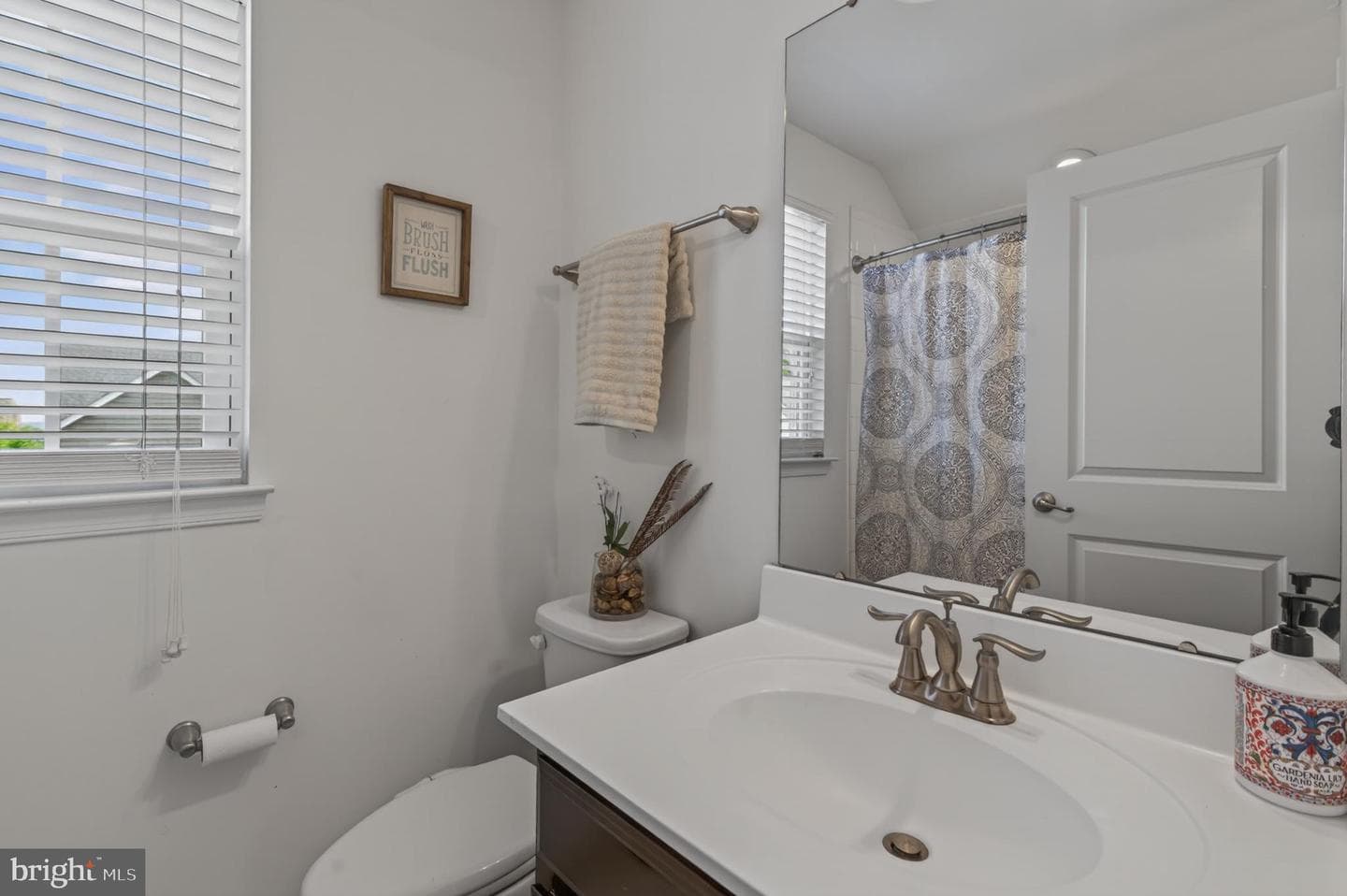 1423 Village Green Way photo 50
