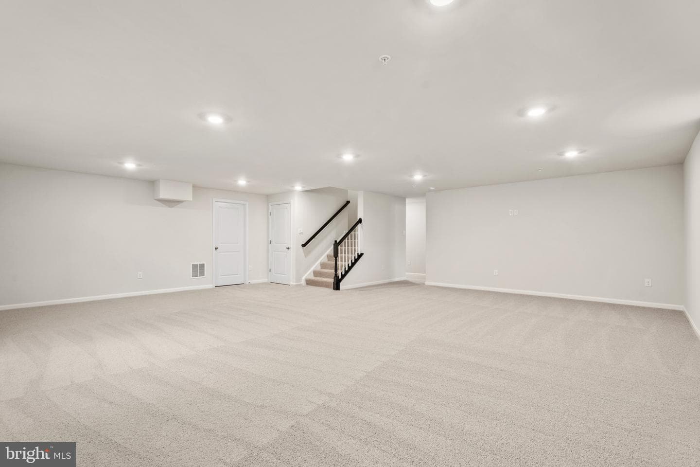 474 Ensemble Way photo 18