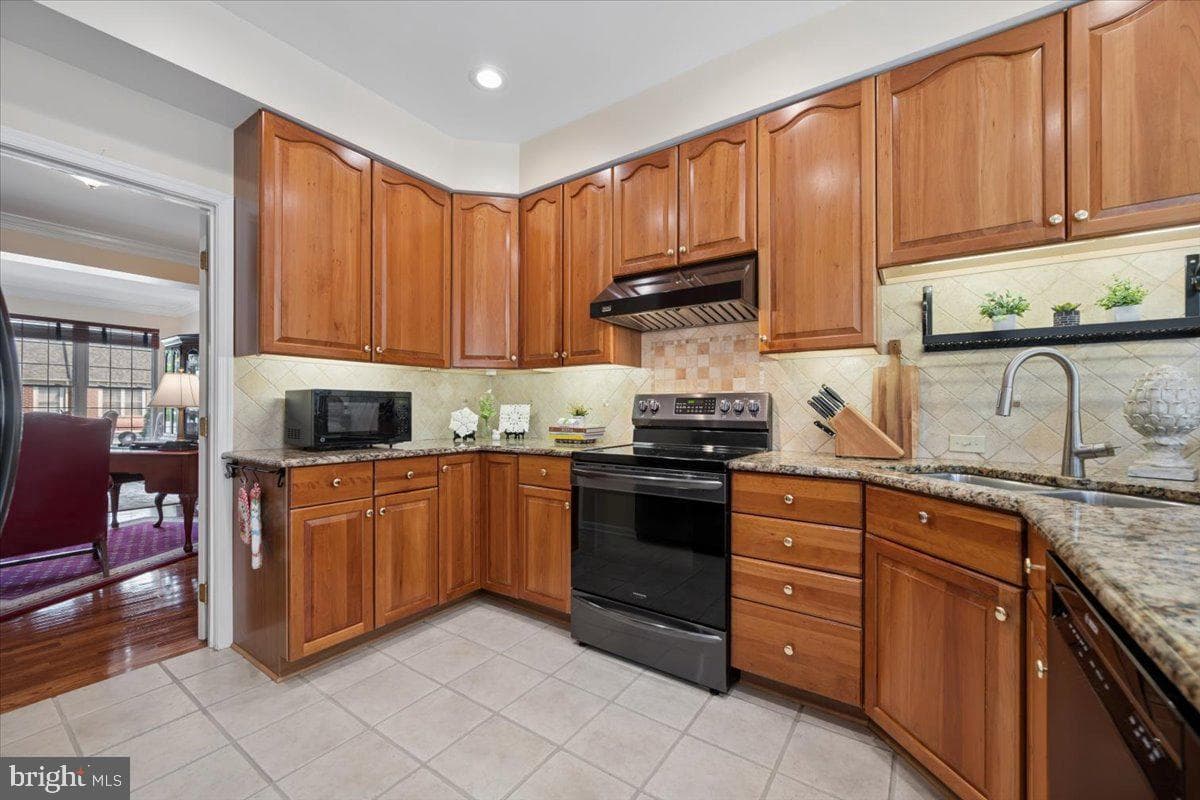 2231 Bear Den Road photo 29