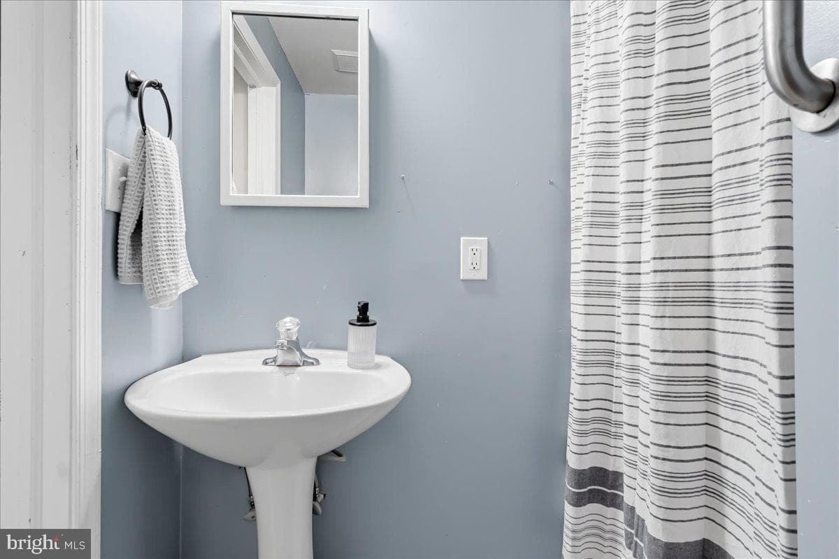 1494 Dockside Court photo 20