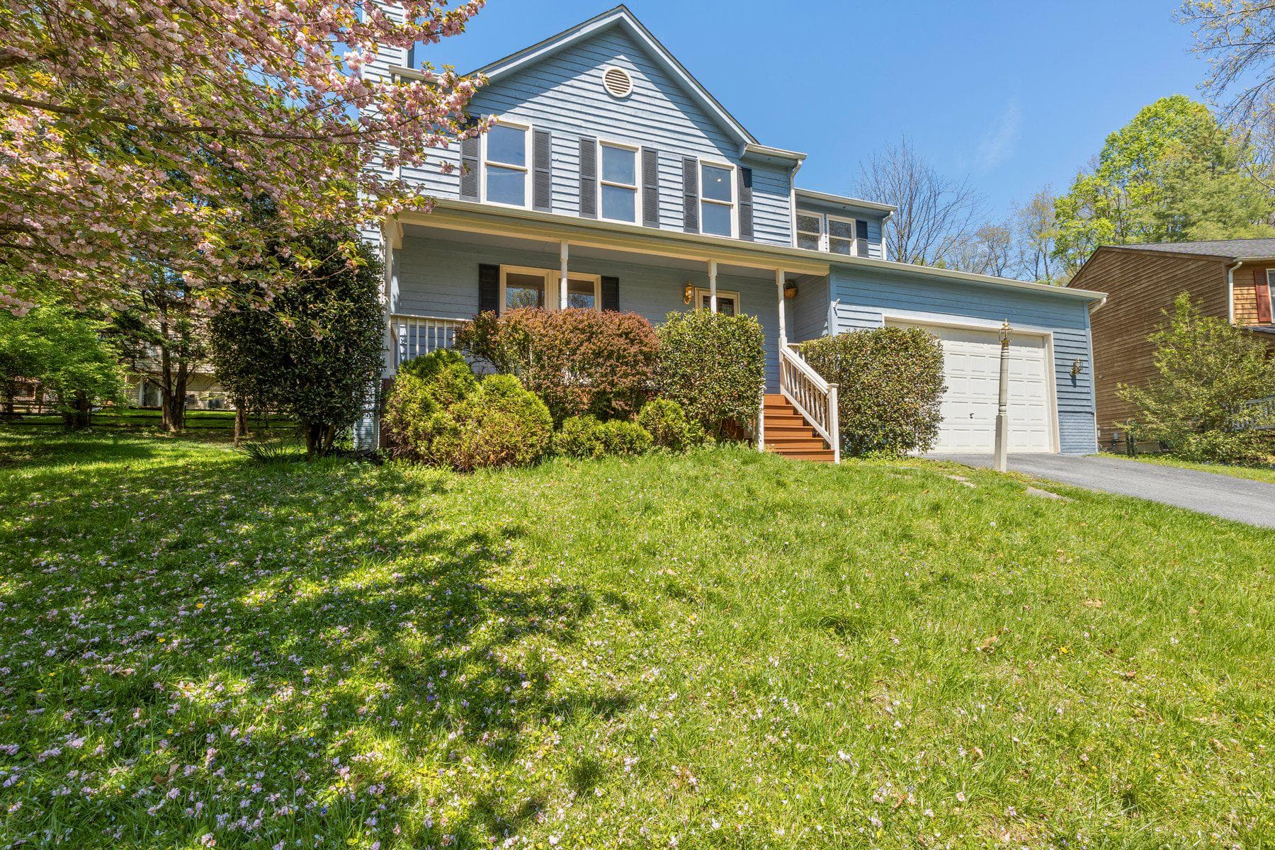 6934 Meadowlake Road photo 4