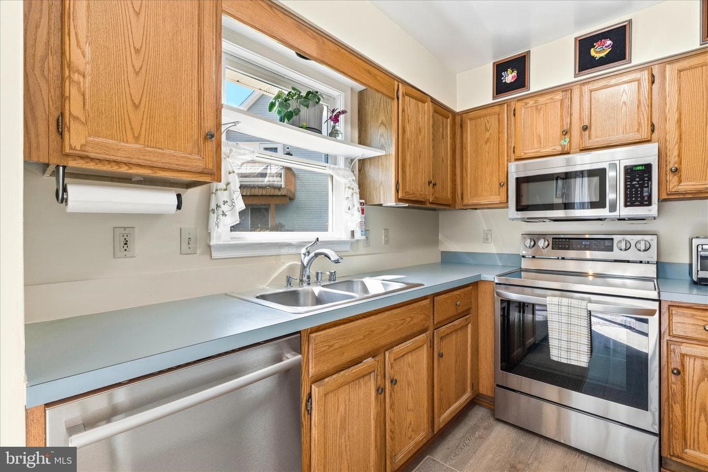 304 Washington Street photo 11