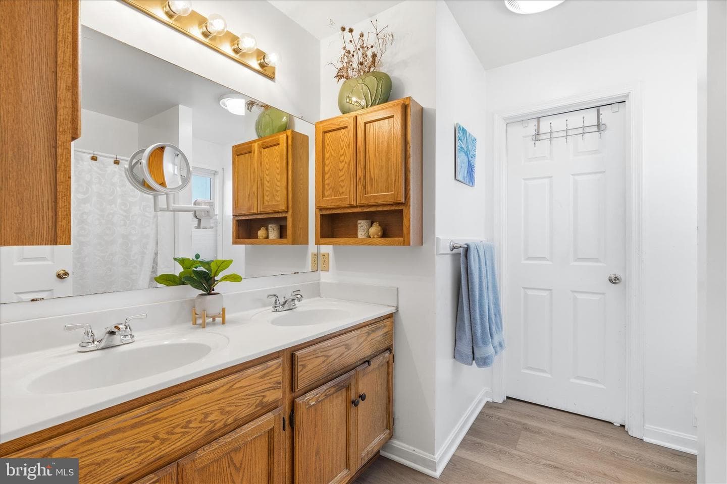 304 Washington Street photo 18
