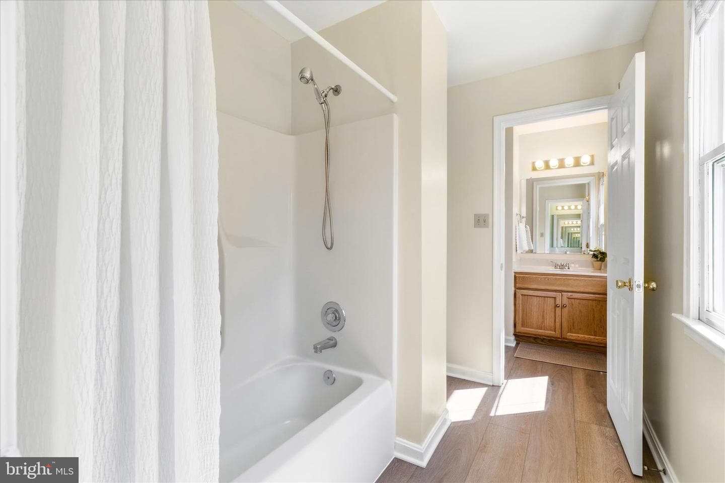 304 Washington Street photo 25