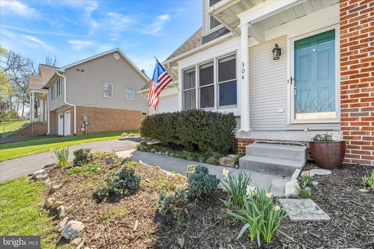 304 Washington Street photo 3
