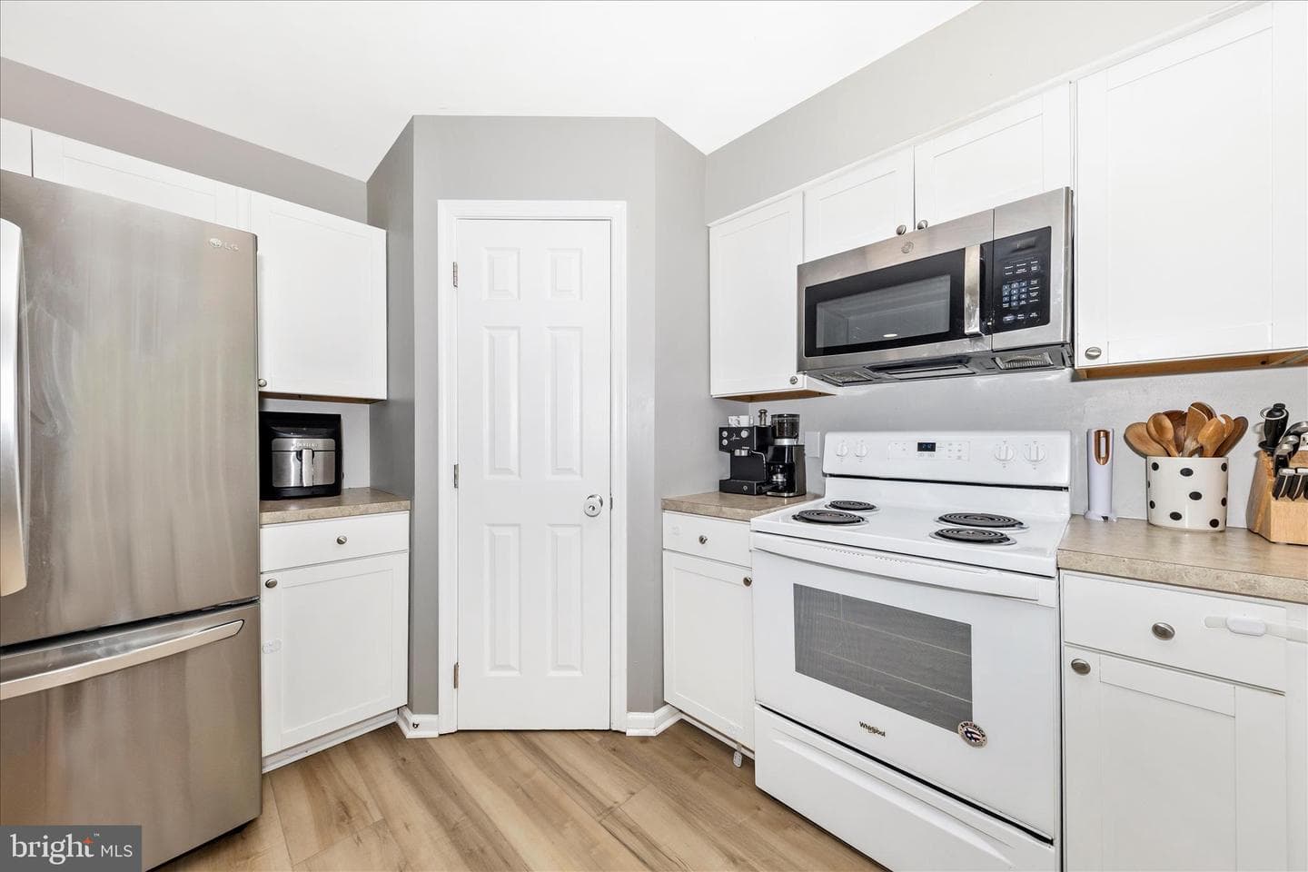 6107 Pine Ridge Terrace photo 14