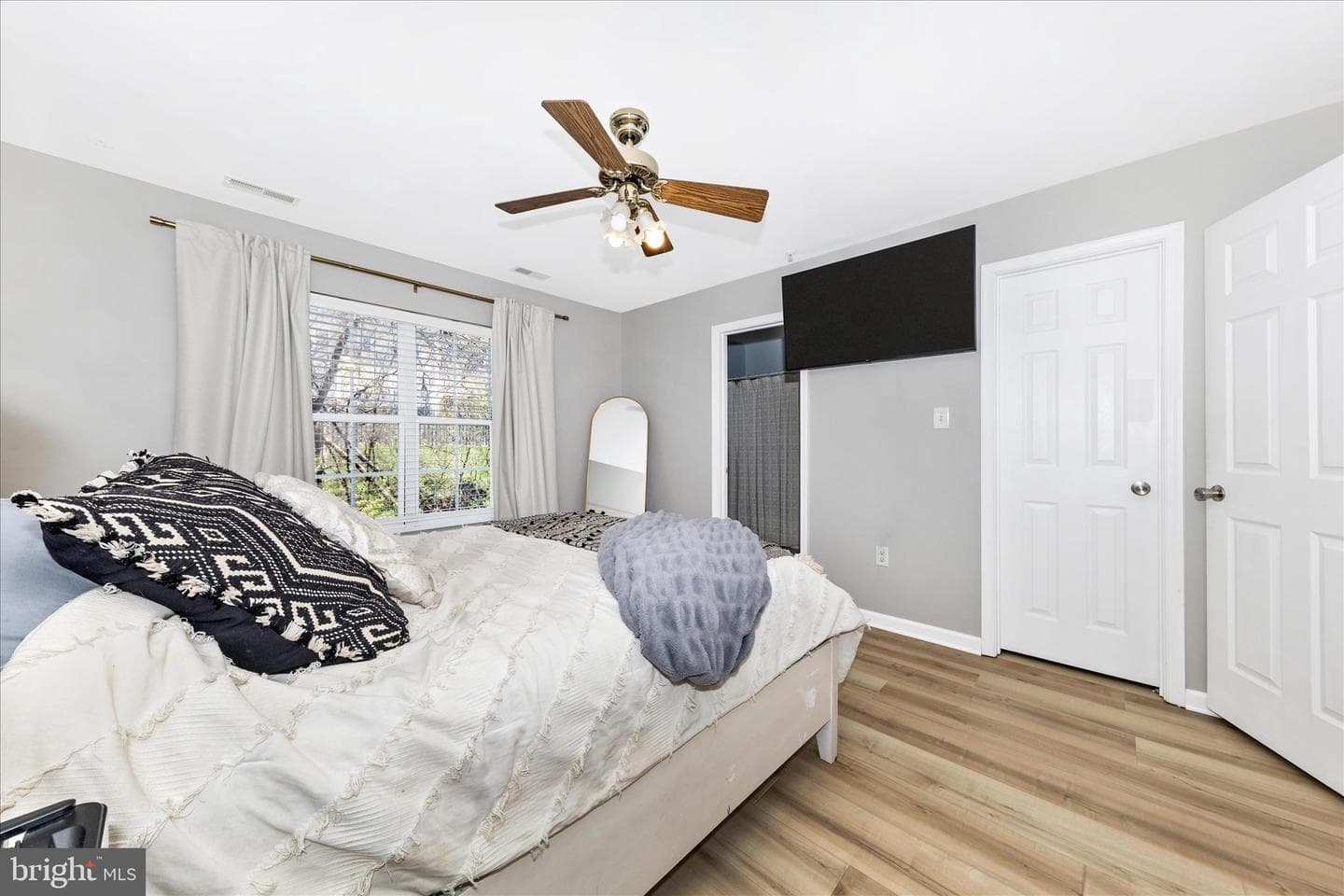 6107 Pine Ridge Terrace photo 17