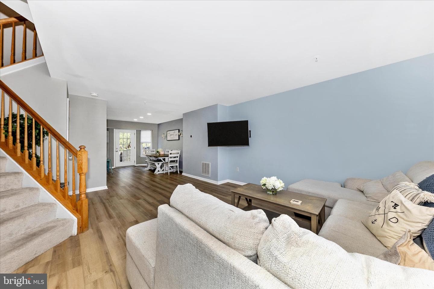 6107 Pine Ridge Terrace photo 7