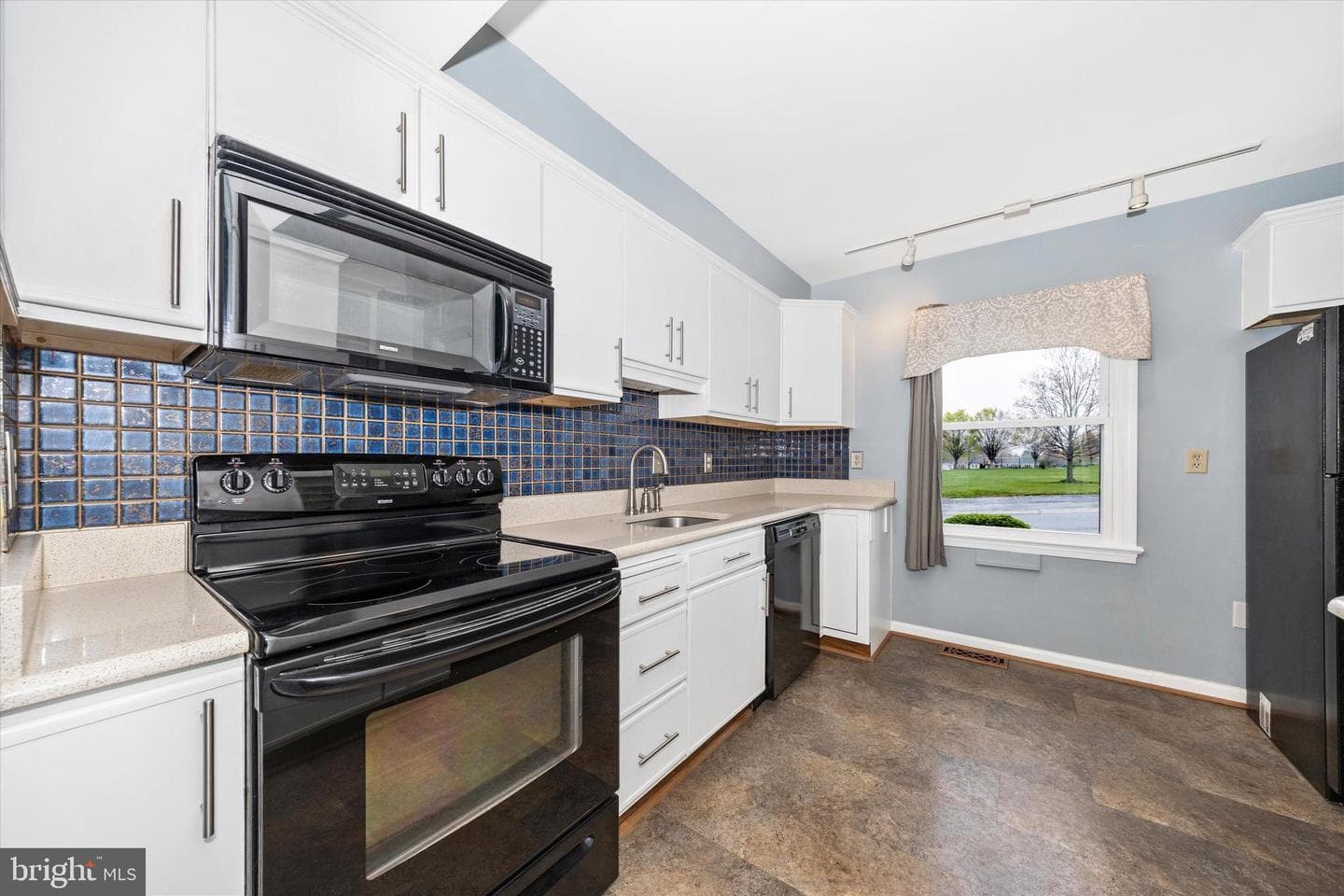 25 Boileau Court photo 3
