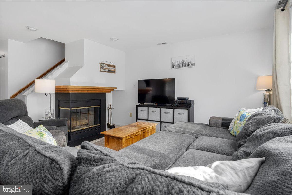 2610 Warren Way #3-7 photo 8