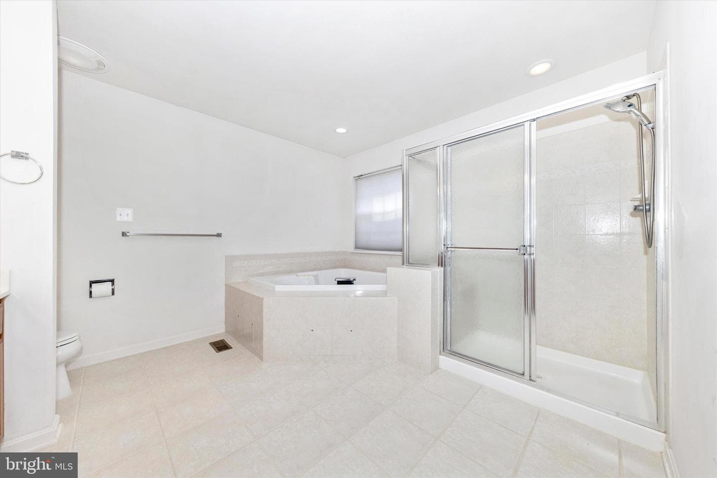 100 Sunlight Drive photo 14