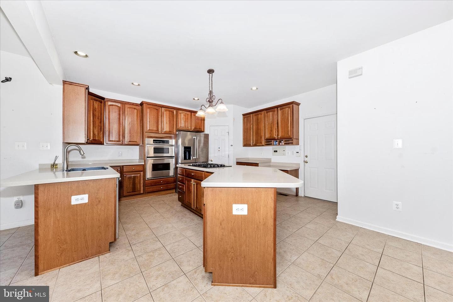 100 Sunlight Drive photo 48