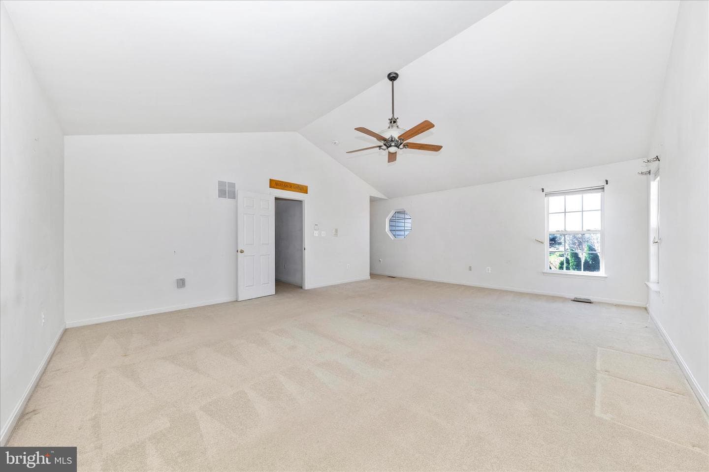 100 Sunlight Drive photo 58