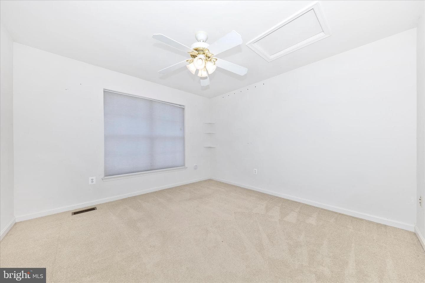 100 Sunlight Drive photo 62