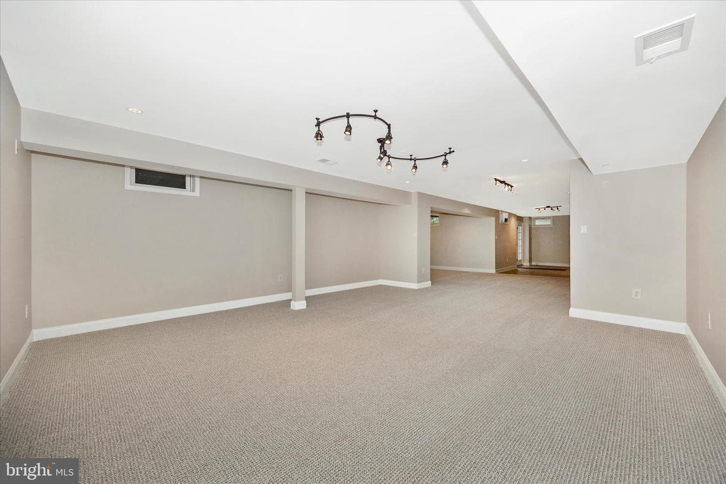 6463 Forest Hills Court photo 40