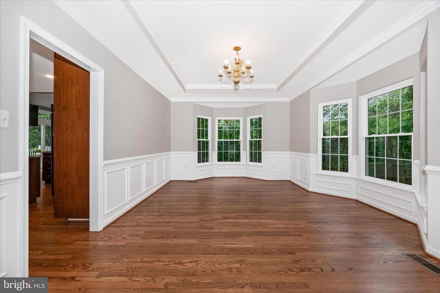 6463 Forest Hills Court photo 7
