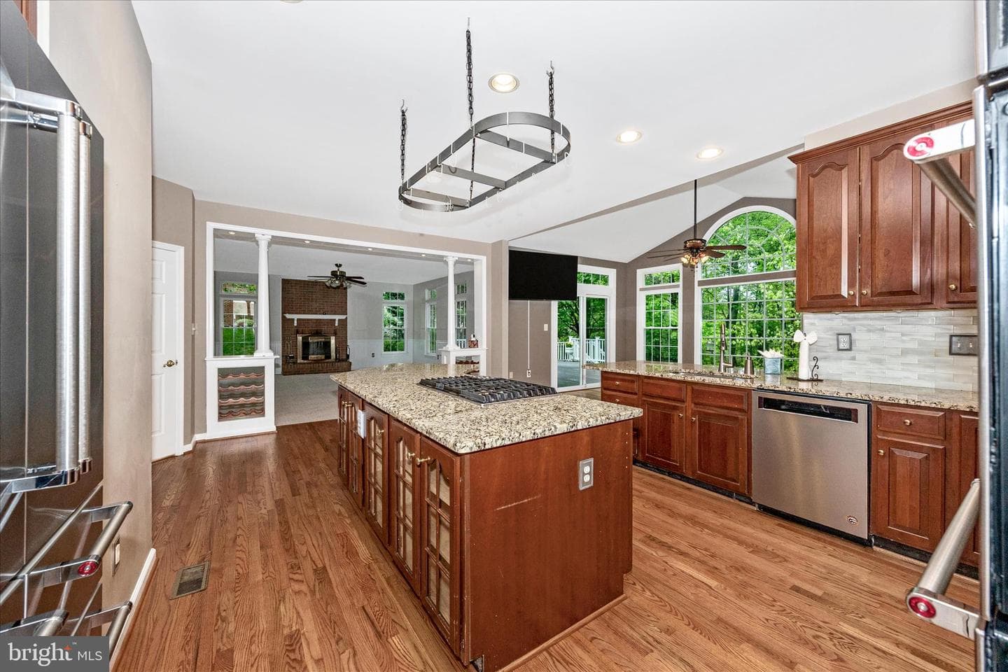 6463 Forest Hills Court photo 8