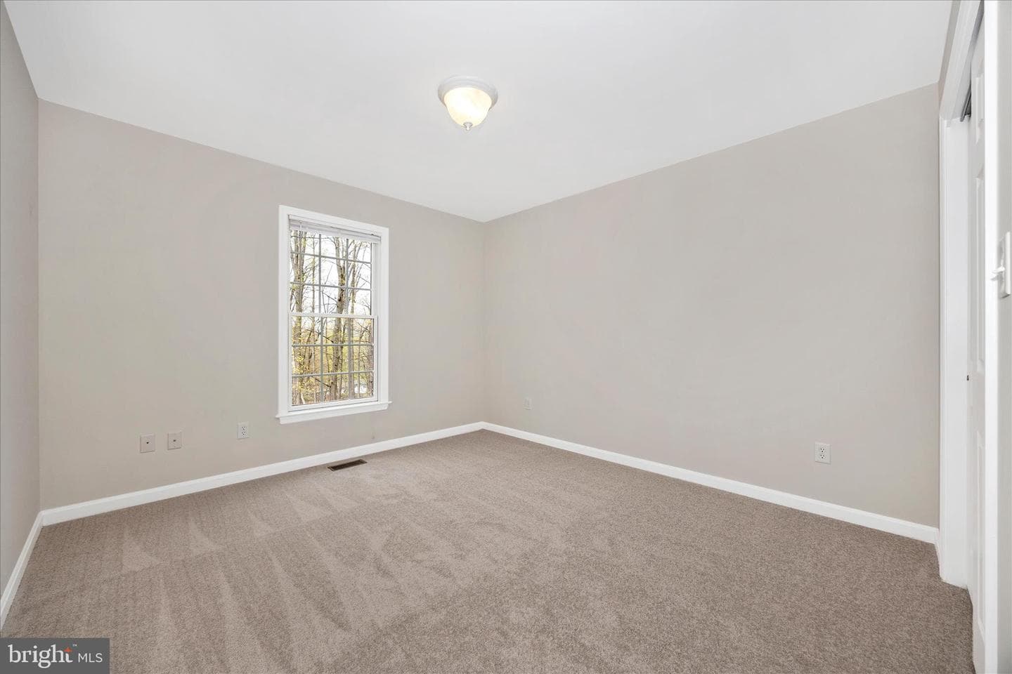 10393 Liberty Road photo 10