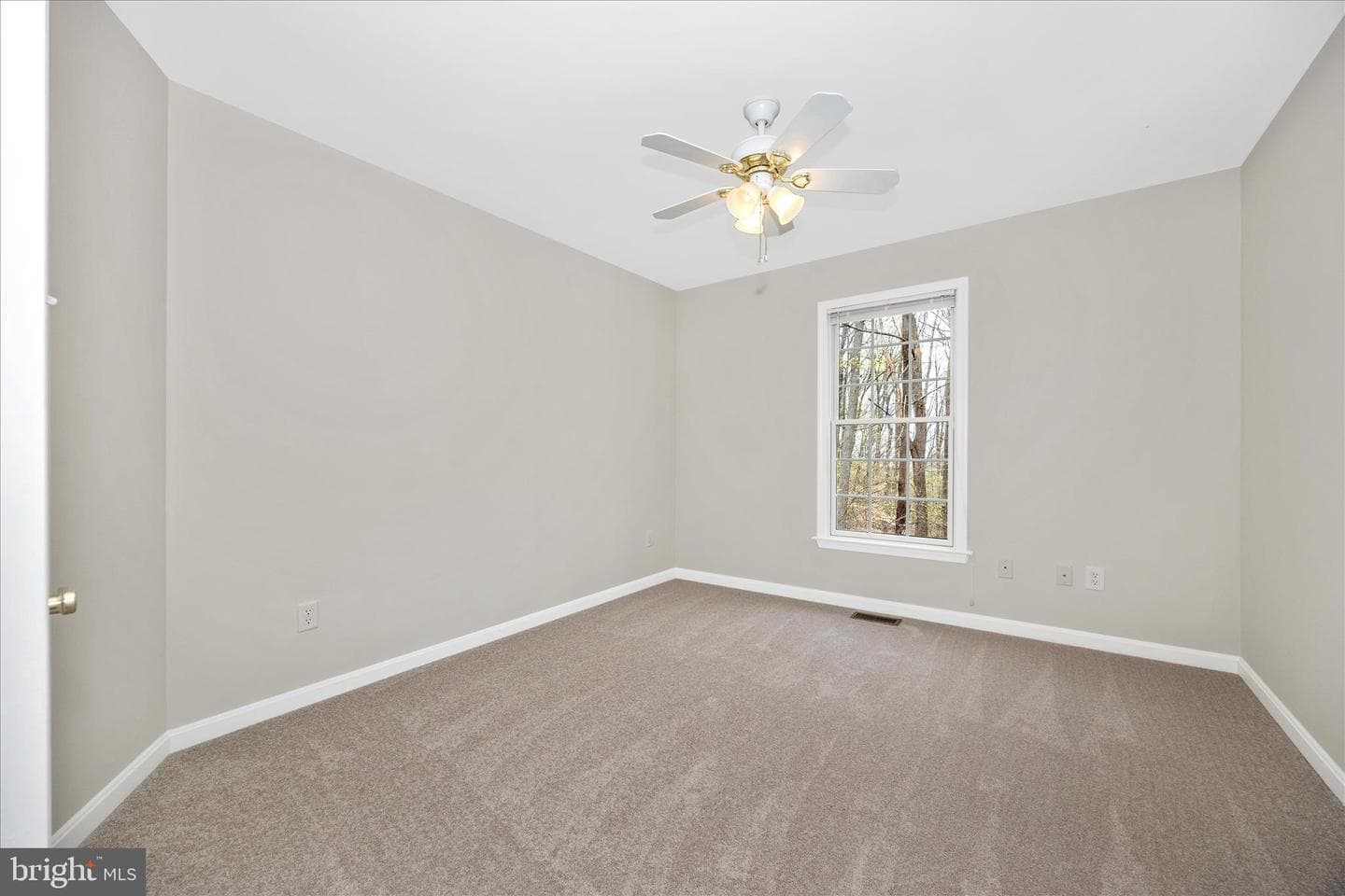 10393 Liberty Road photo 12