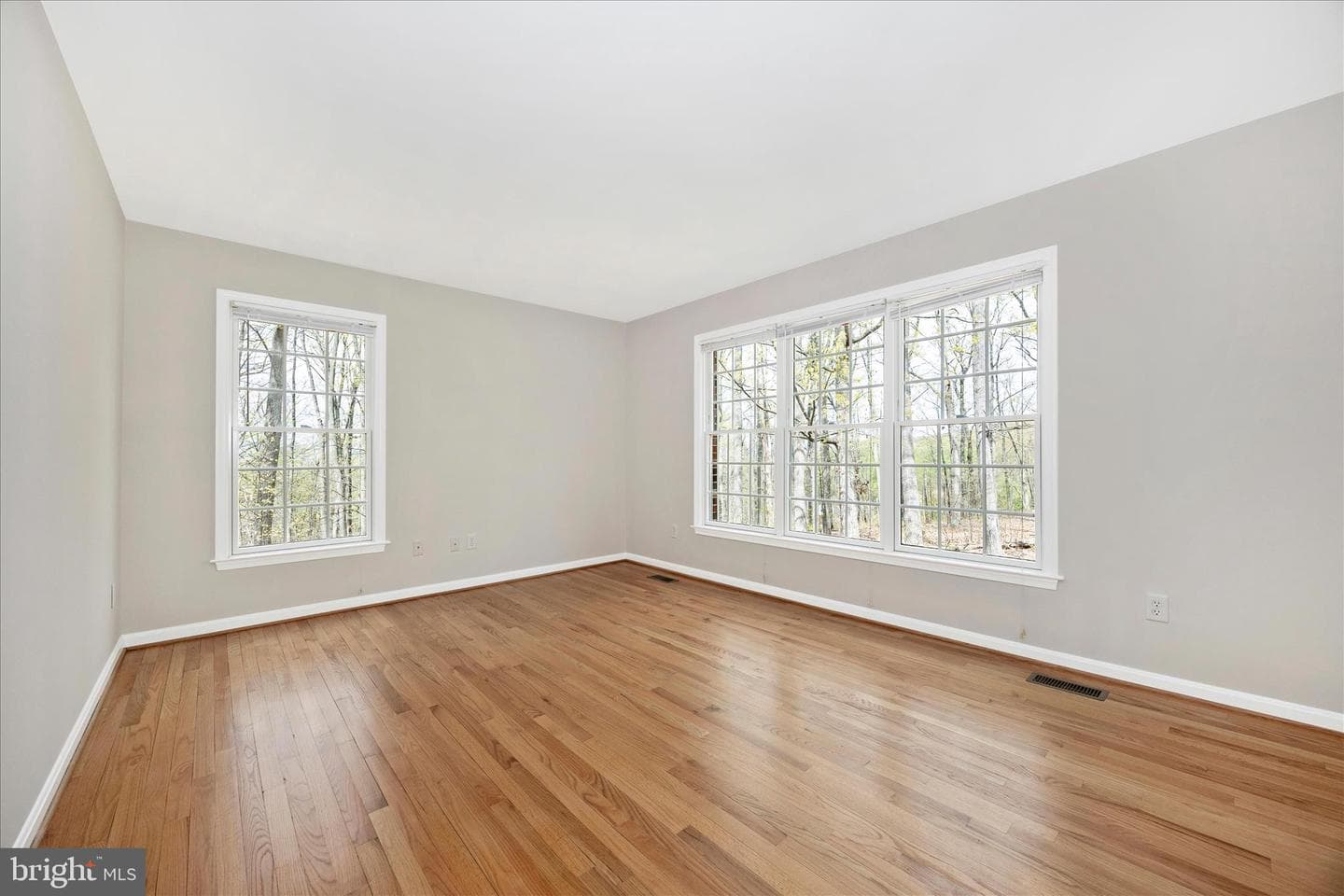 10393 Liberty Road photo 18