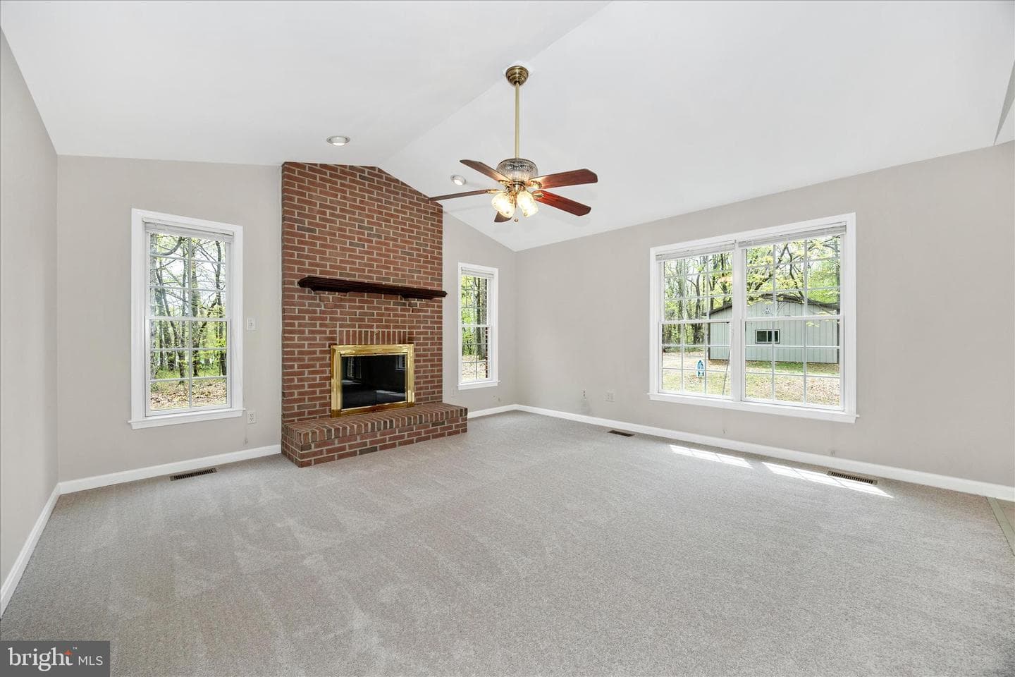 10393 Liberty Road photo 25