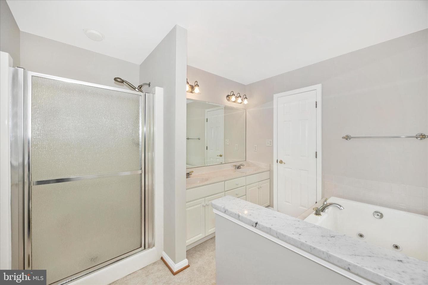 10393 Liberty Road photo 8
