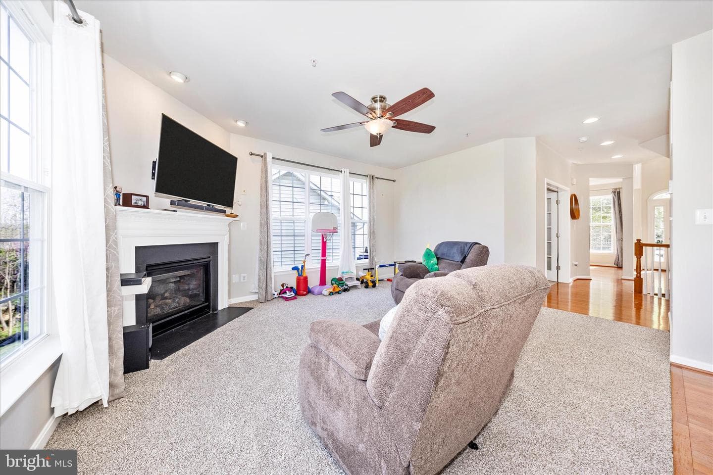 705 Sewell Drive photo 9