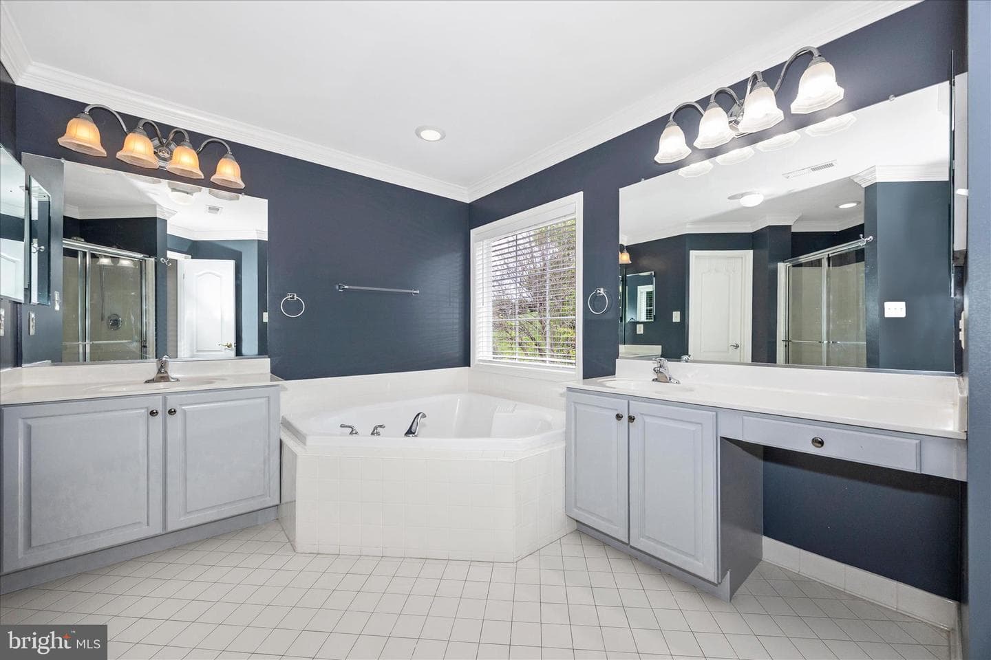 11007 Country Club Road photo 27