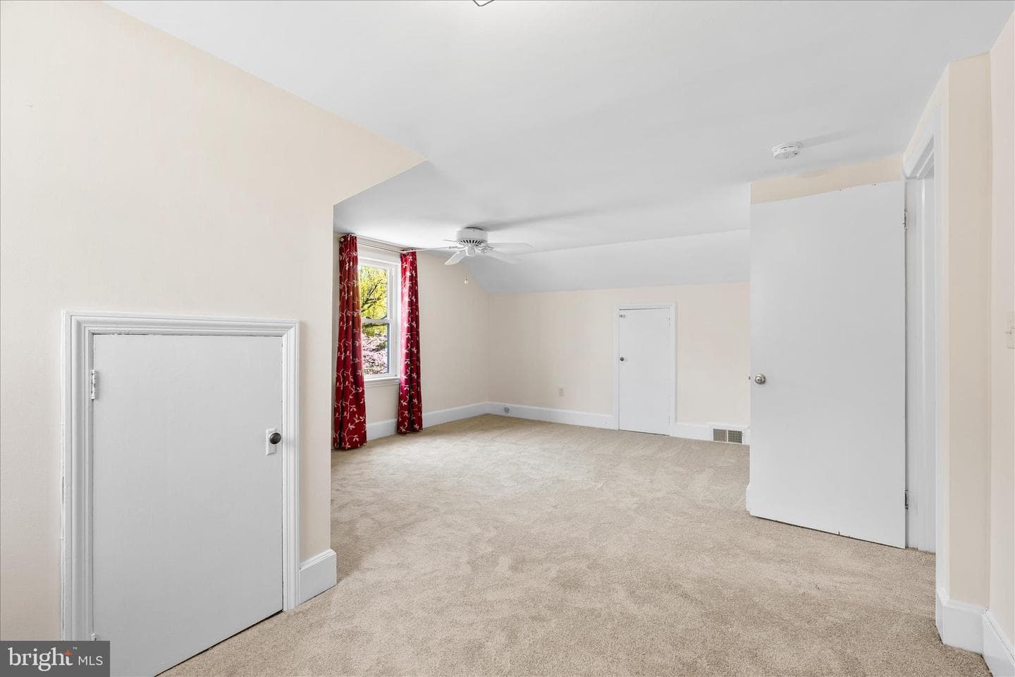 417 Biggs Avenue photo 32