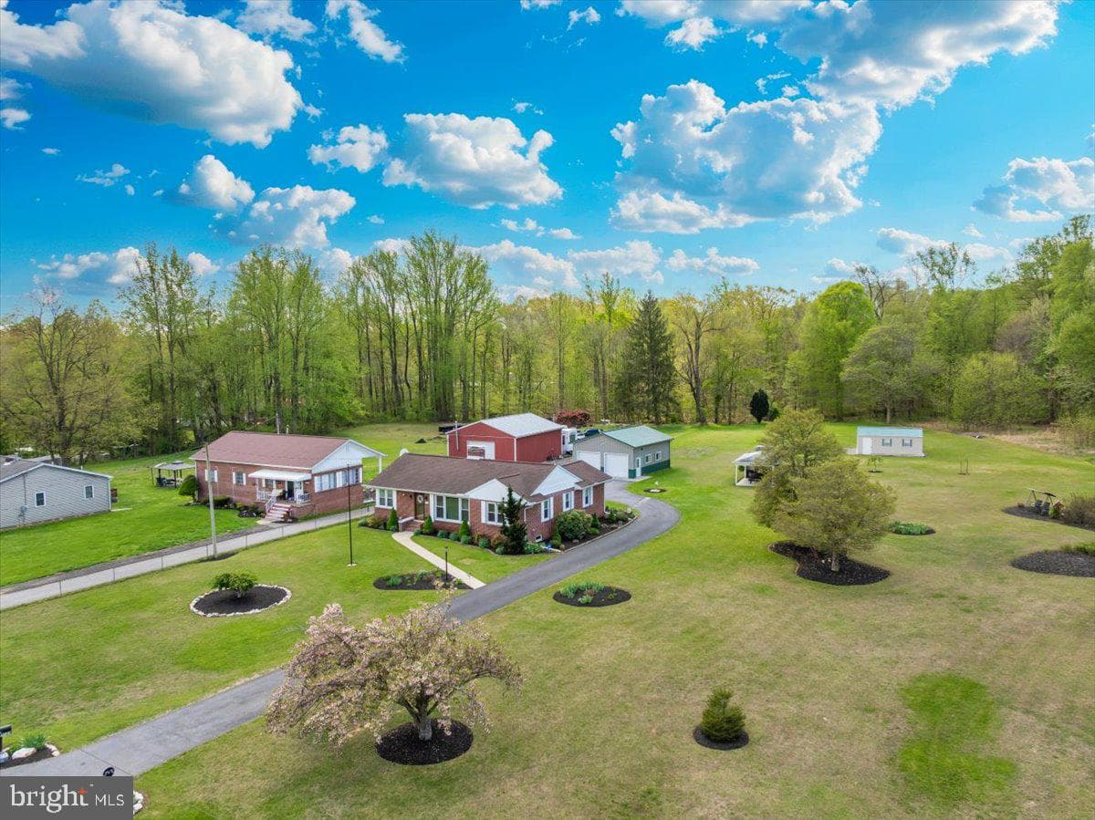 7117 Blue Mountain Road photo 3