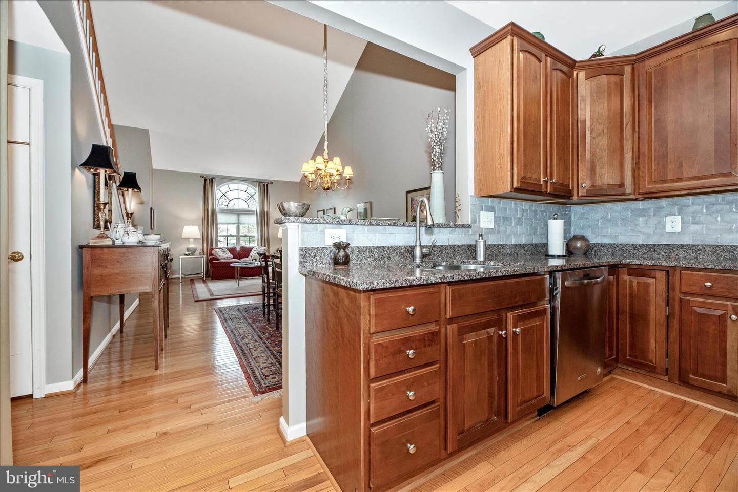10604 Victorian Avenue photo 13
