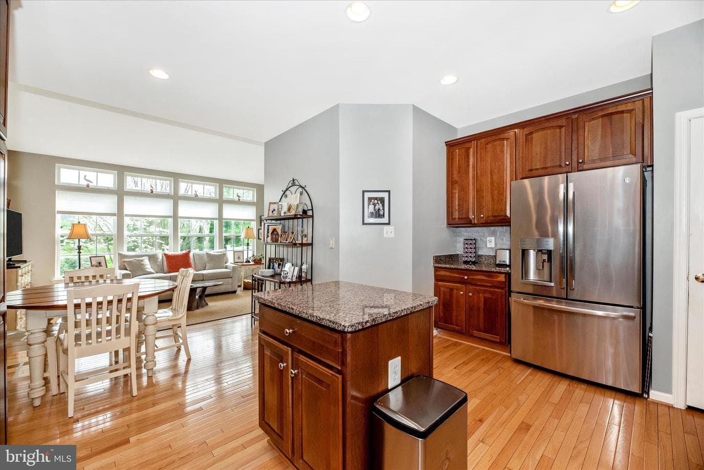 10604 Victorian Avenue photo 14