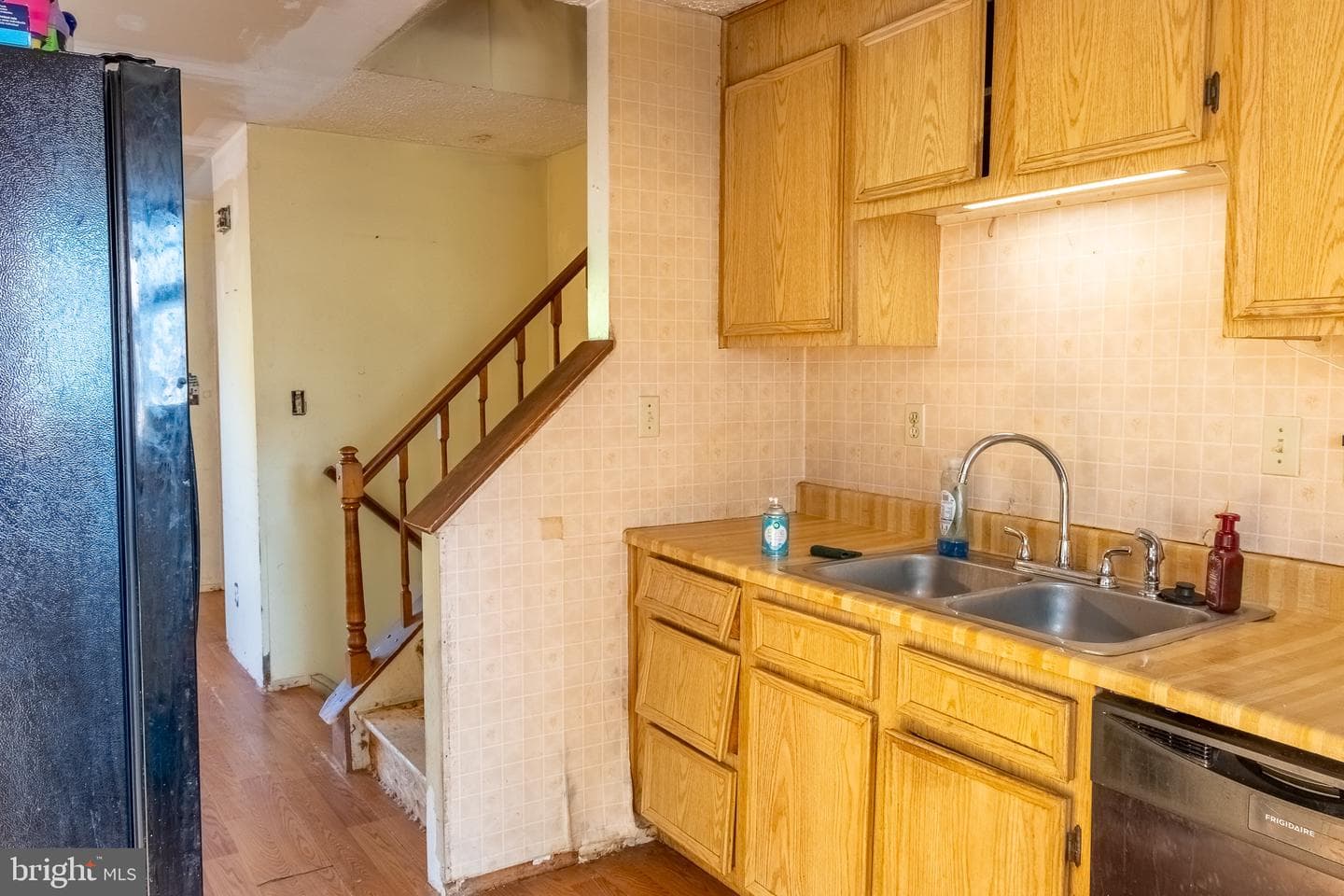 452 Center Street photo 22