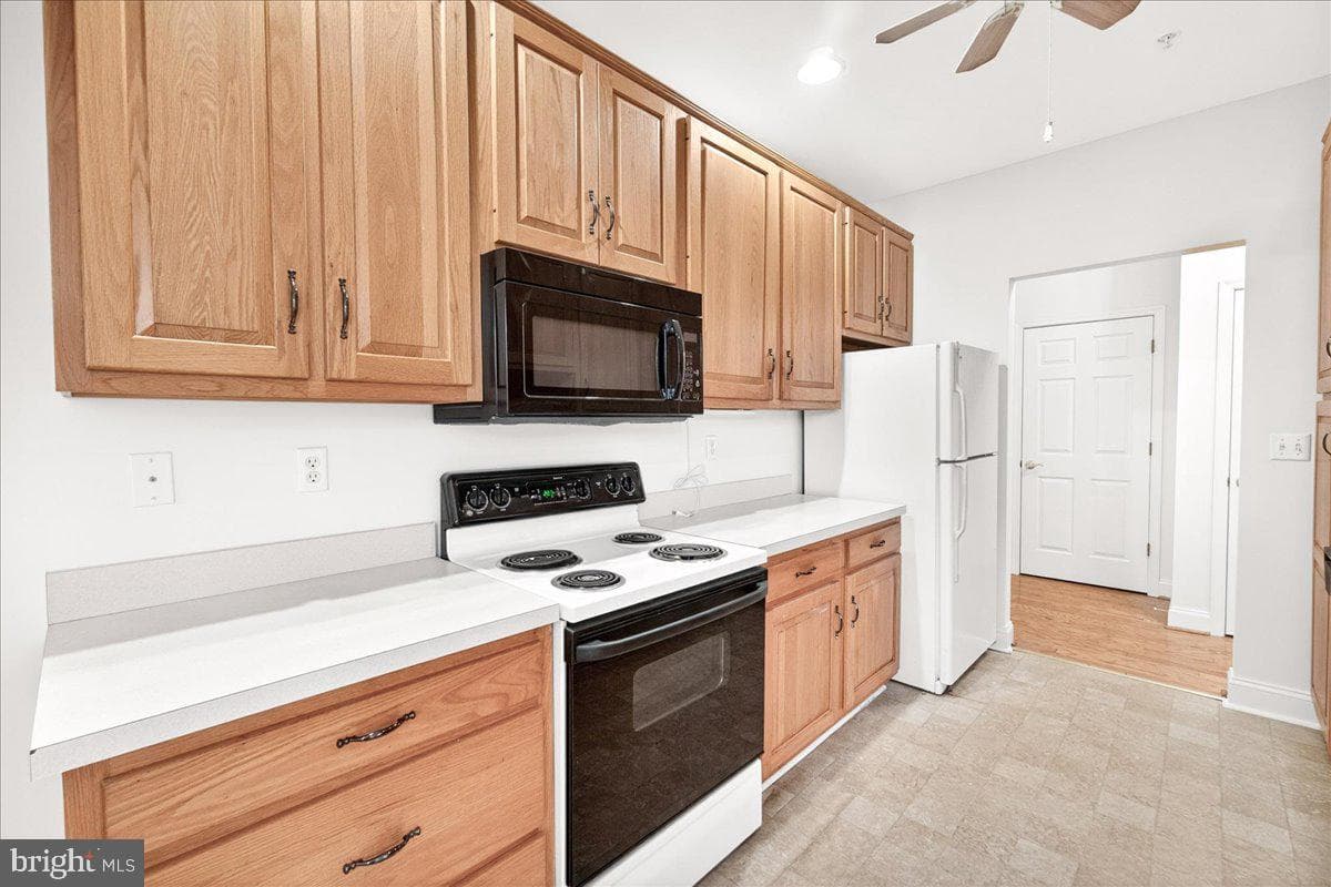 11 Rosewood Court #101 photo 6