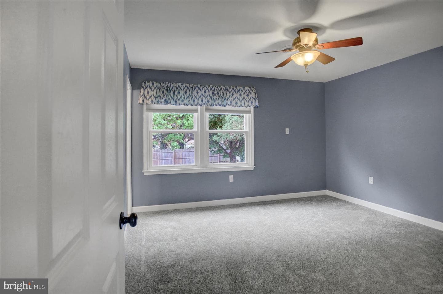 121 Albany Avenue E photo 27